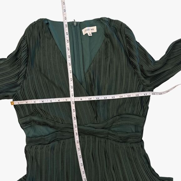 Petal & Pup Women's Pleated Layered Midi Dress in Emerald Sz M - Picture 4 of 6